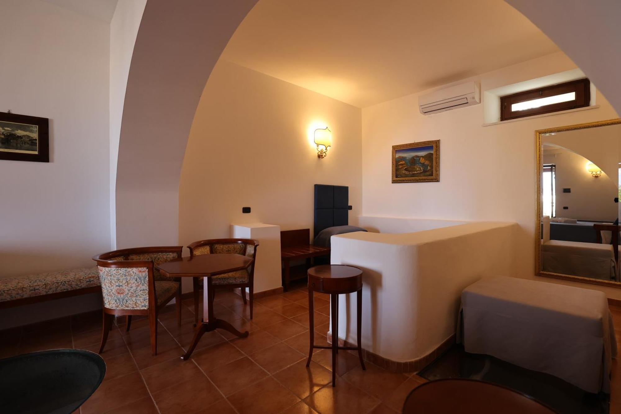 Hotel Villa Cute - Hvc Липари Экстерьер фото