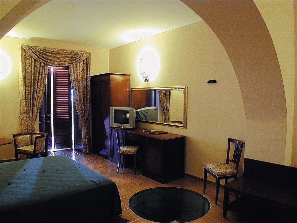 Hotel Villa Cute - Hvc Липари Экстерьер фото